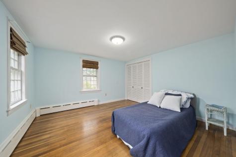 42 Old Barnstable Road Falmouth MA 02536