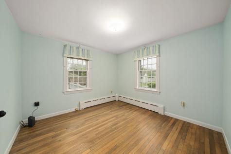 42 Old Barnstable Road Falmouth MA 02536