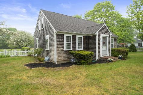42 Old Barnstable Road Falmouth MA 02536