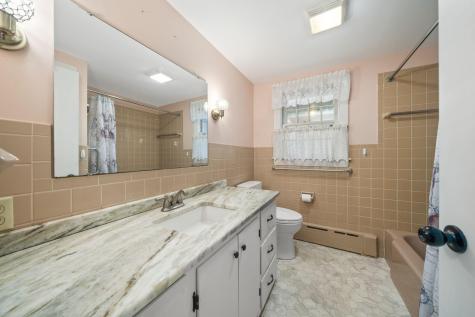 42 Old Barnstable Road Falmouth MA 02536