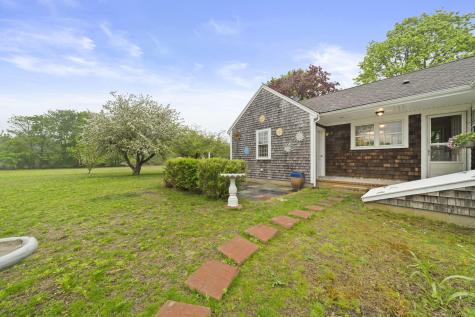 42 Old Barnstable Road Falmouth MA 02536