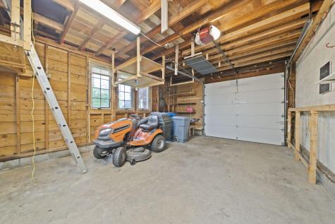 42 Old Barnstable Road Falmouth MA 02536