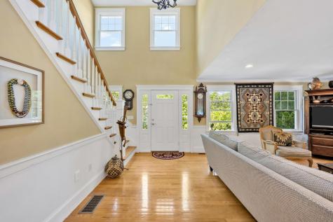 146 James Circle Mashpee MA 02649
