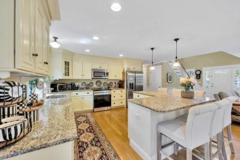 146 James Circle Mashpee MA 02649