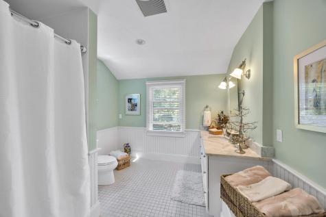 146 James Circle Mashpee MA 02649