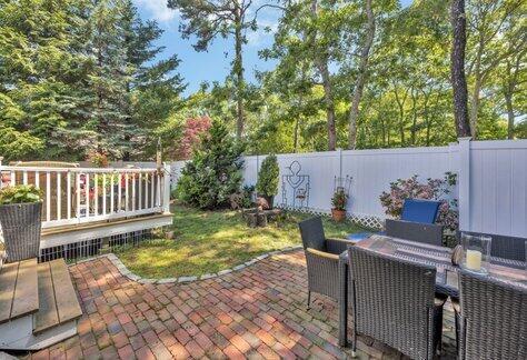 146 James Circle Mashpee MA 02649