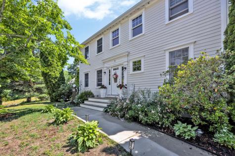146 James Circle Mashpee MA 02649
