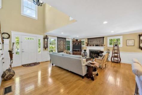 146 James Circle Mashpee MA 02649