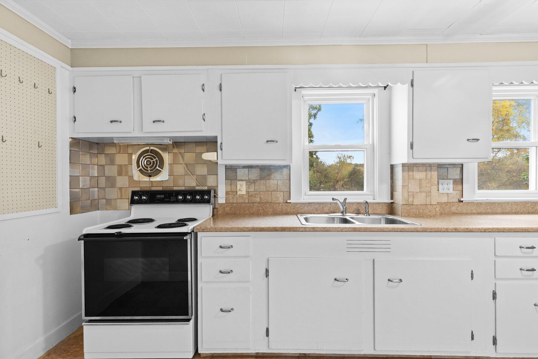 19 Coombs Street Middleborough MA 02346