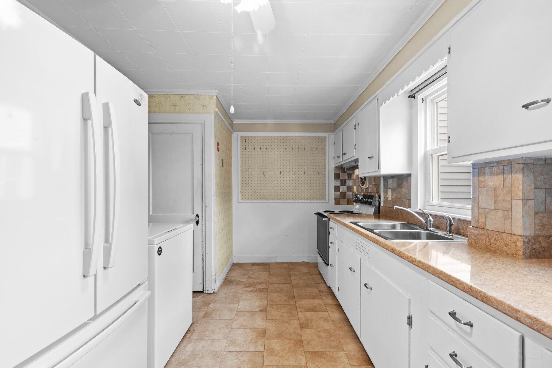 19 Coombs Street Middleborough MA 02346