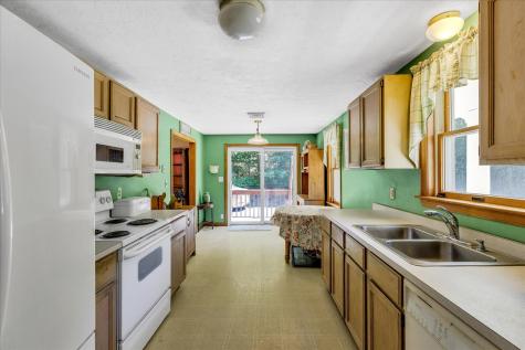 25 Great Woods Road Plymouth MA 02360