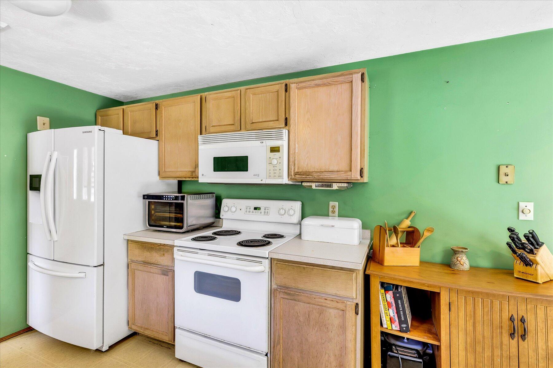 25 Great Woods Road Plymouth MA 02360