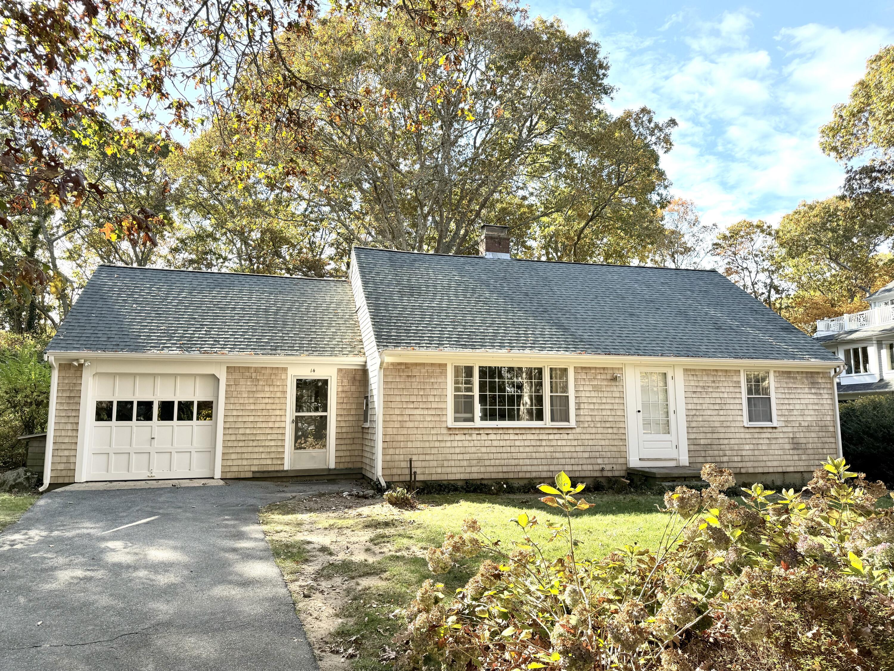 14 Gunning Point Avenue Falmouth MA 02540