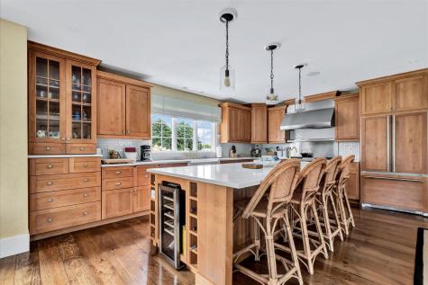 5 Hillcrest Lane Chatham MA 02650