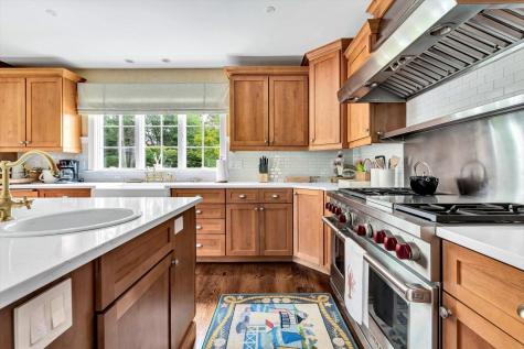 5 Hillcrest Lane Chatham MA 02650