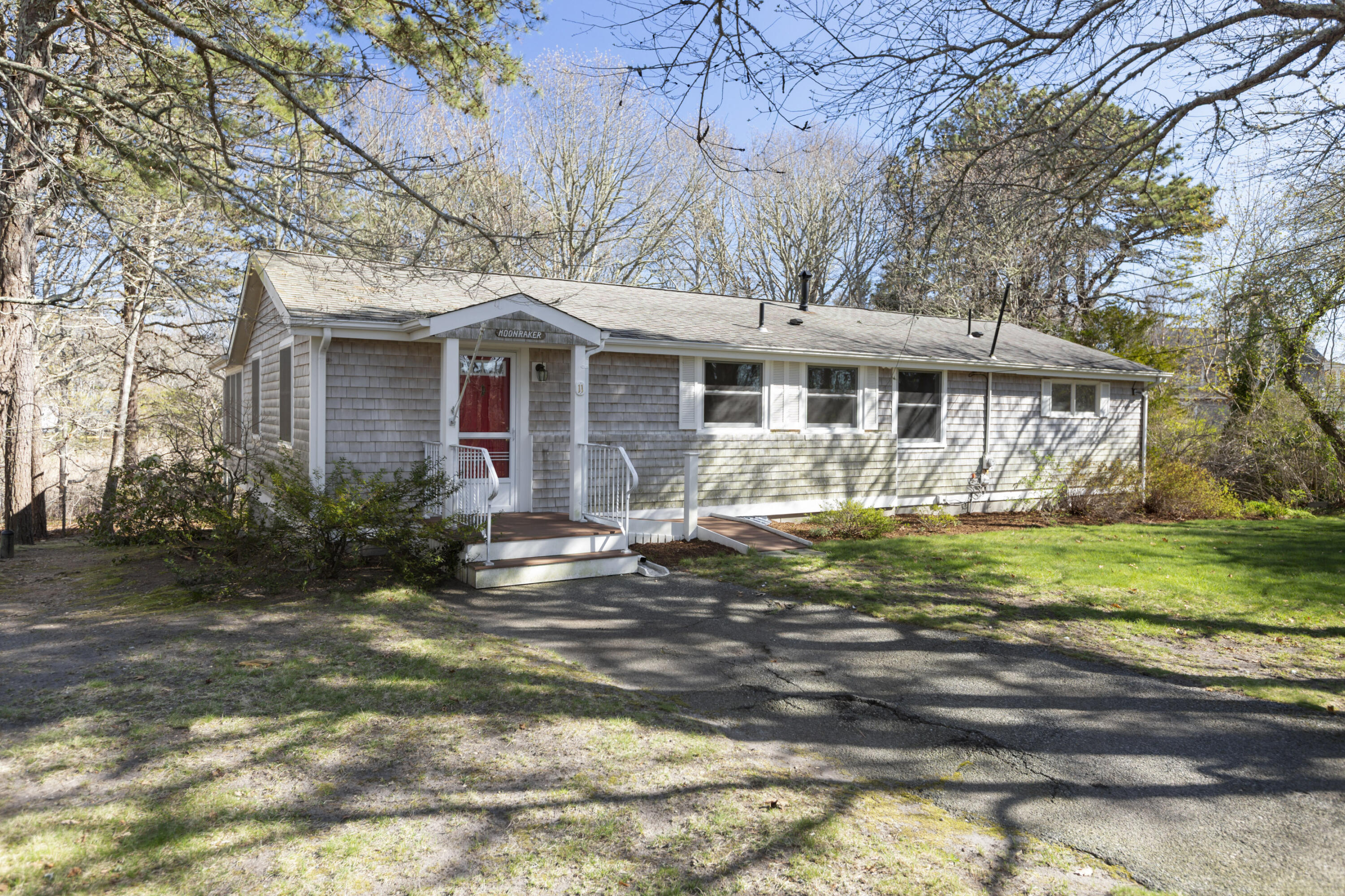 6 Stanley Place Barnstable MA 02601