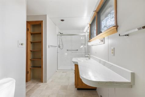 6 Stanley Place Barnstable MA 02601