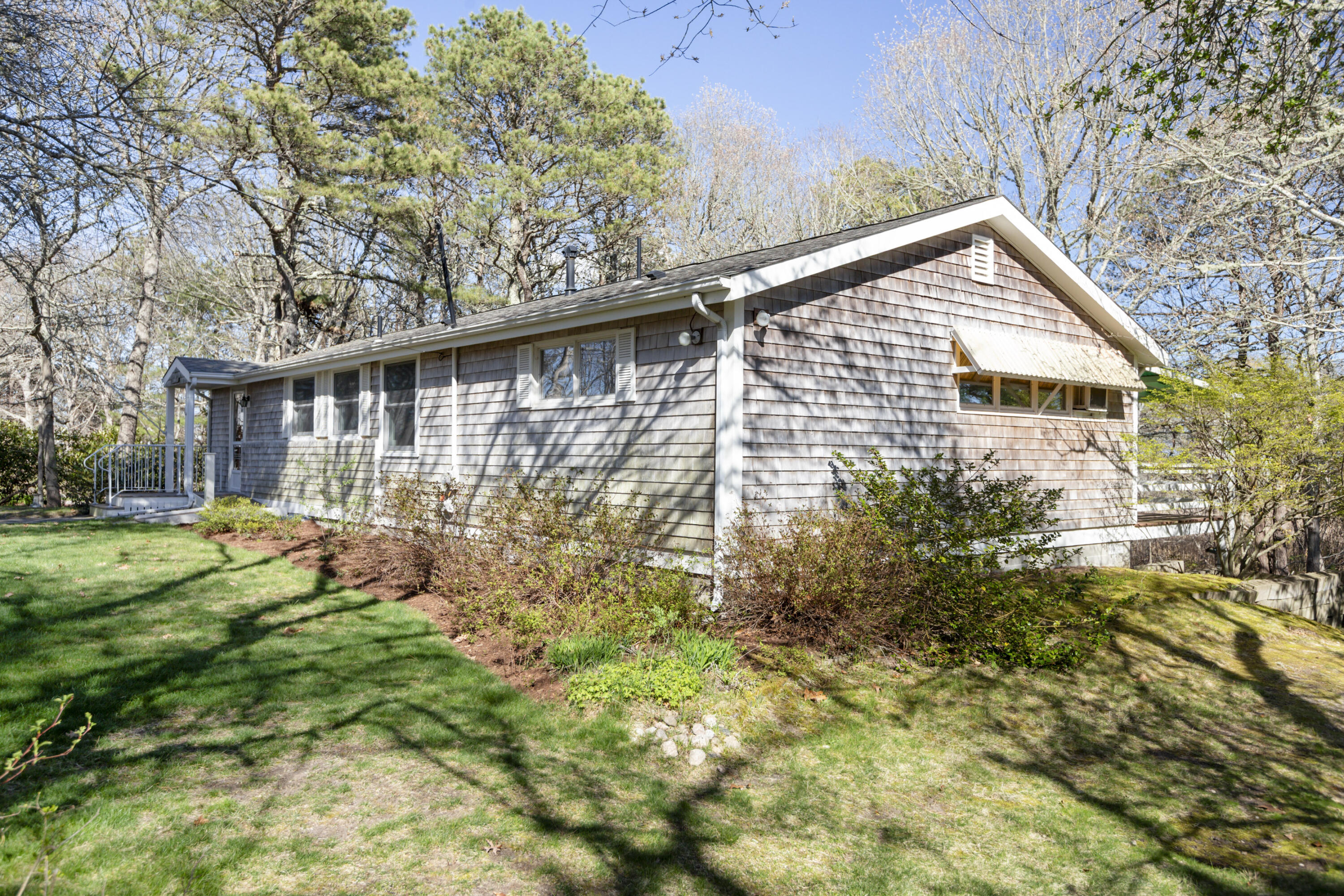 6 Stanley Place Barnstable MA 02601