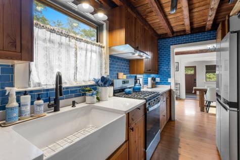 1 Great Hill Road Sandwich MA 02563