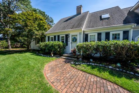 10 Oxfordshire Place Mashpee MA 02649