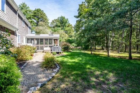 10 Oxfordshire Place Mashpee MA 02649