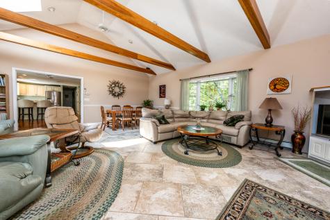 10 Oxfordshire Place Mashpee MA 02649