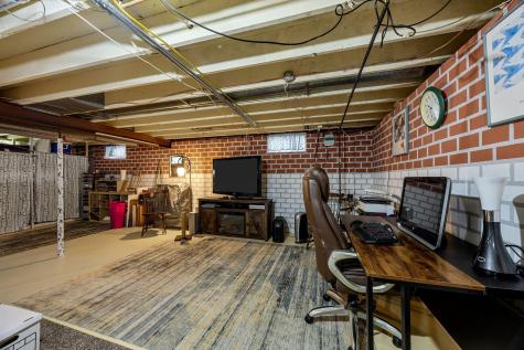 21 Brian Lane Barnstable MA 02601