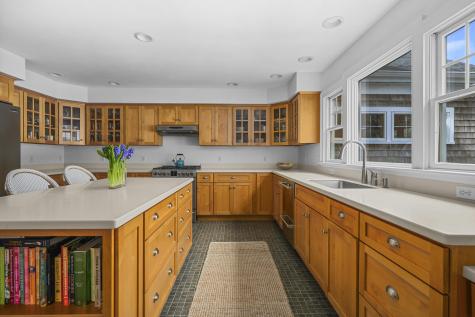28 Old Colony Road Harwich MA 02645