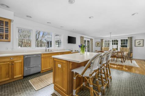 28 Old Colony Road Harwich MA 02645