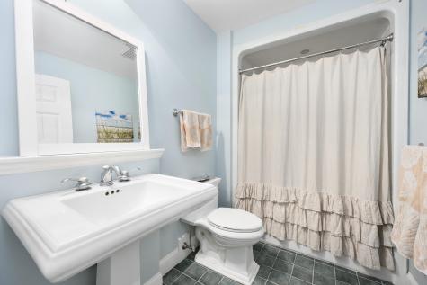 28 Old Colony Road Harwich MA 02645