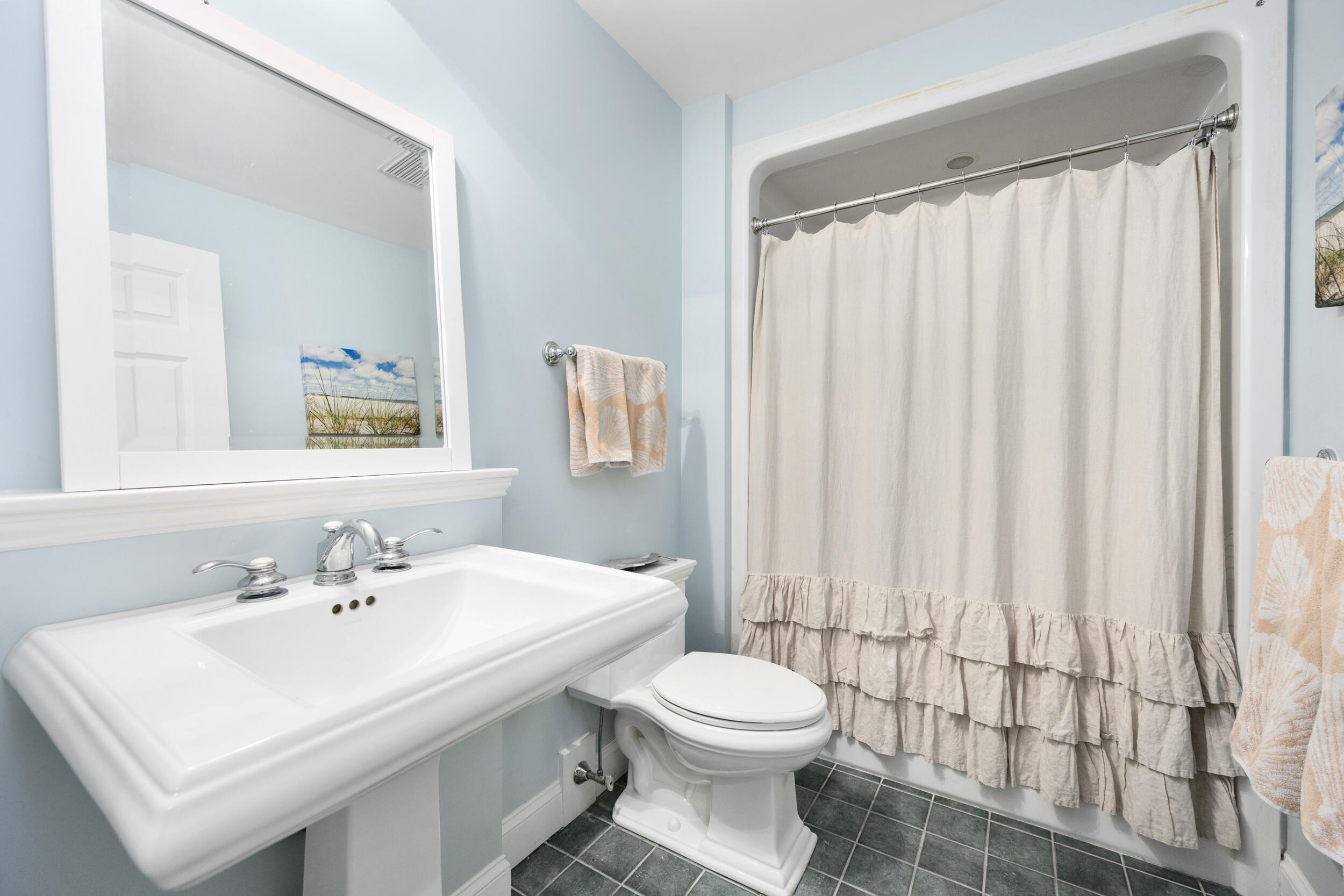 28 Old Colony Road Harwich MA 02645