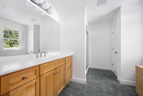 28 Old Colony Road Harwich MA 02645