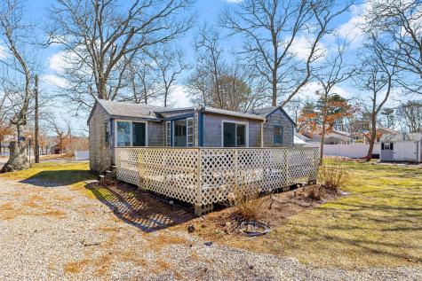 8 Stanley Road Mashpee MA 02649