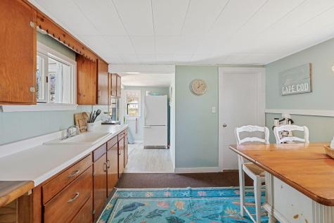 8 Stanley Road Mashpee MA 02649