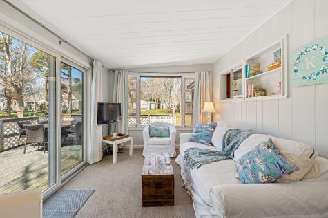 8 Stanley Road Mashpee MA 02649