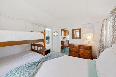 8 Stanley Road Mashpee MA 02649
