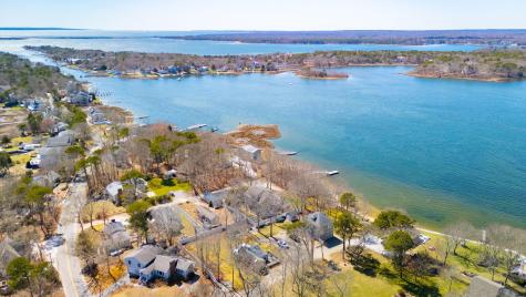 8 Stanley Road Mashpee MA 02649