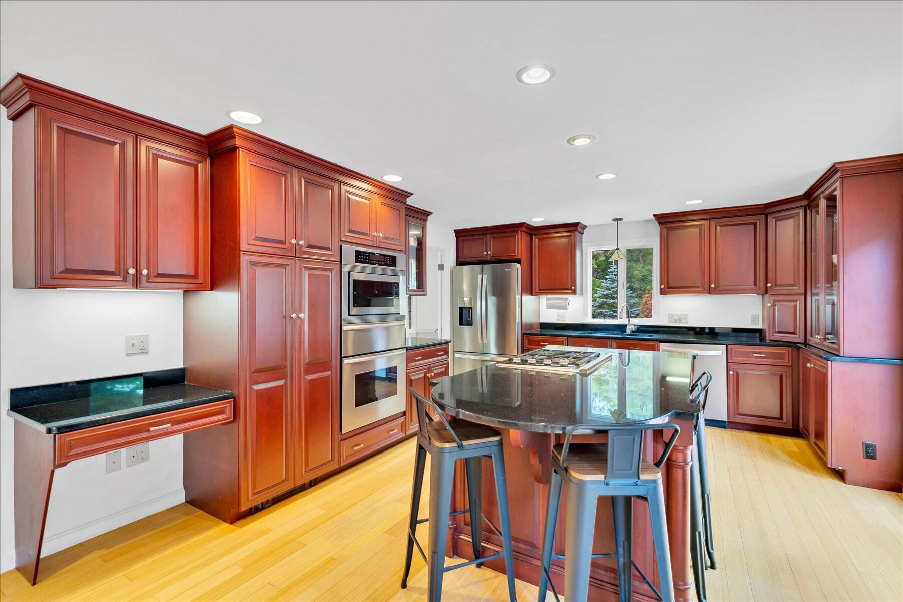 8 Winstons Path South Dennis MA 02660