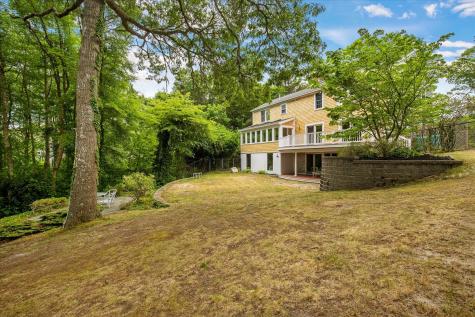 8 Winstons Path Dennis MA 02660