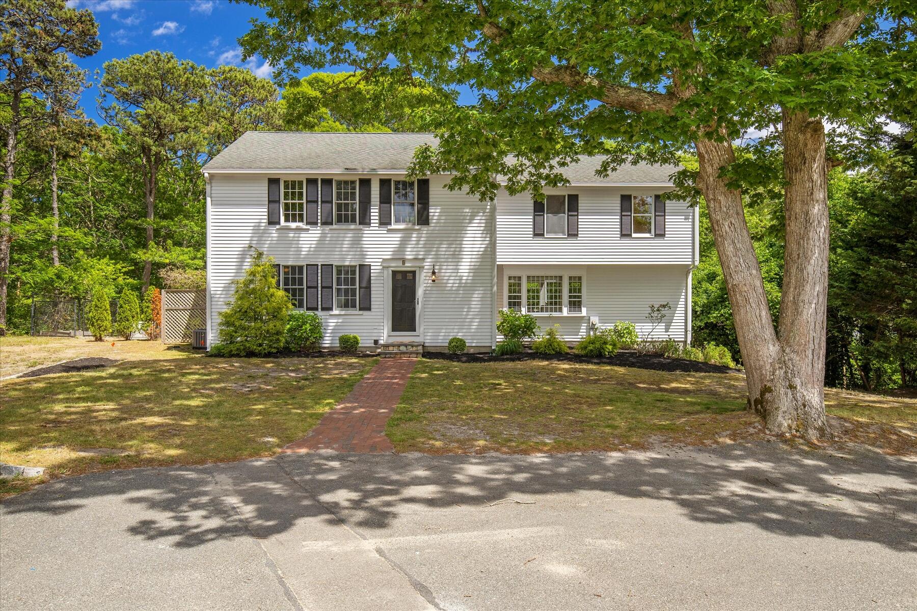 8 Winstons Path South Dennis MA 02660