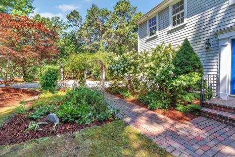 116 West Way Mashpee MA 02649
