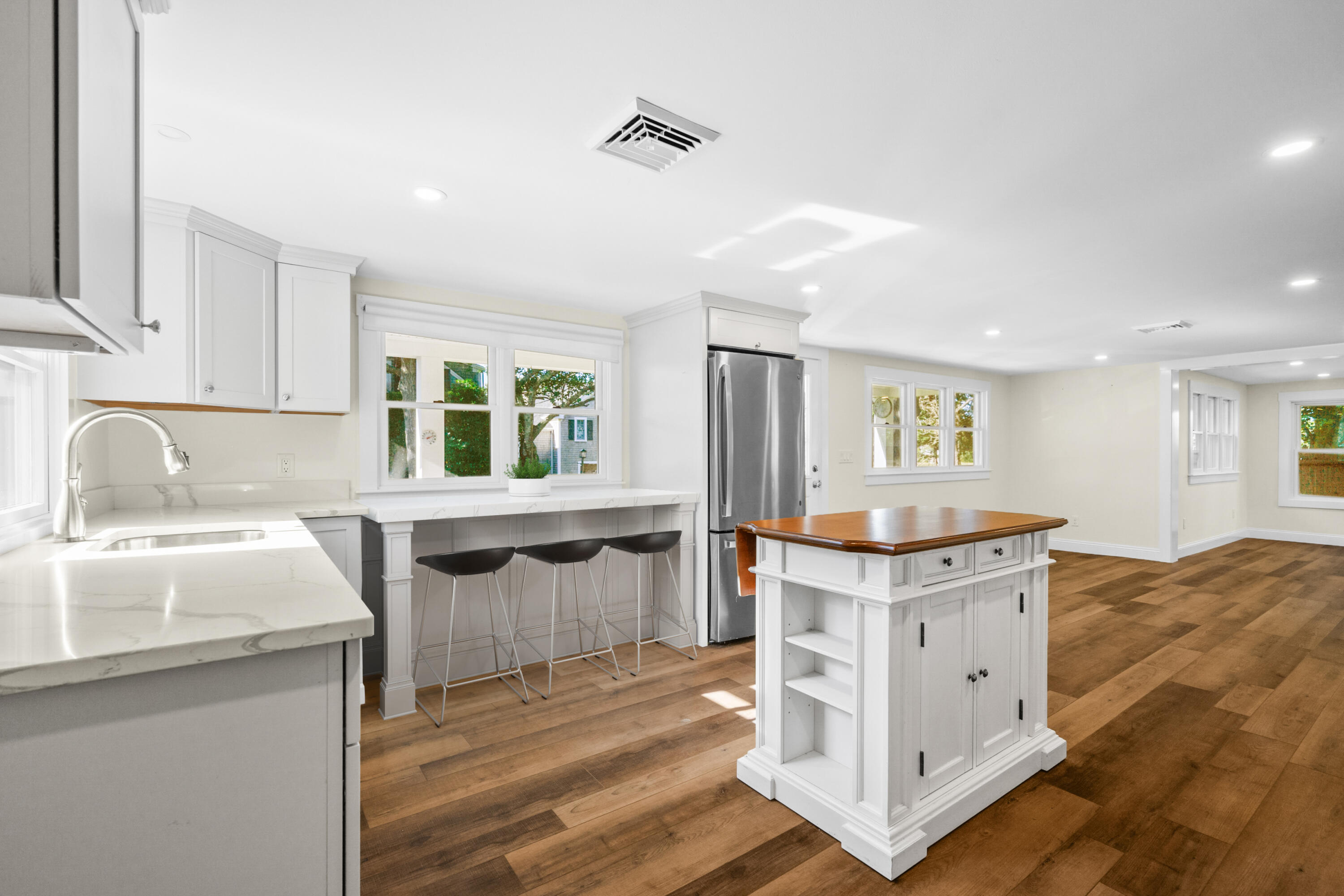 14 Brewster Road Yarmouth MA 02673