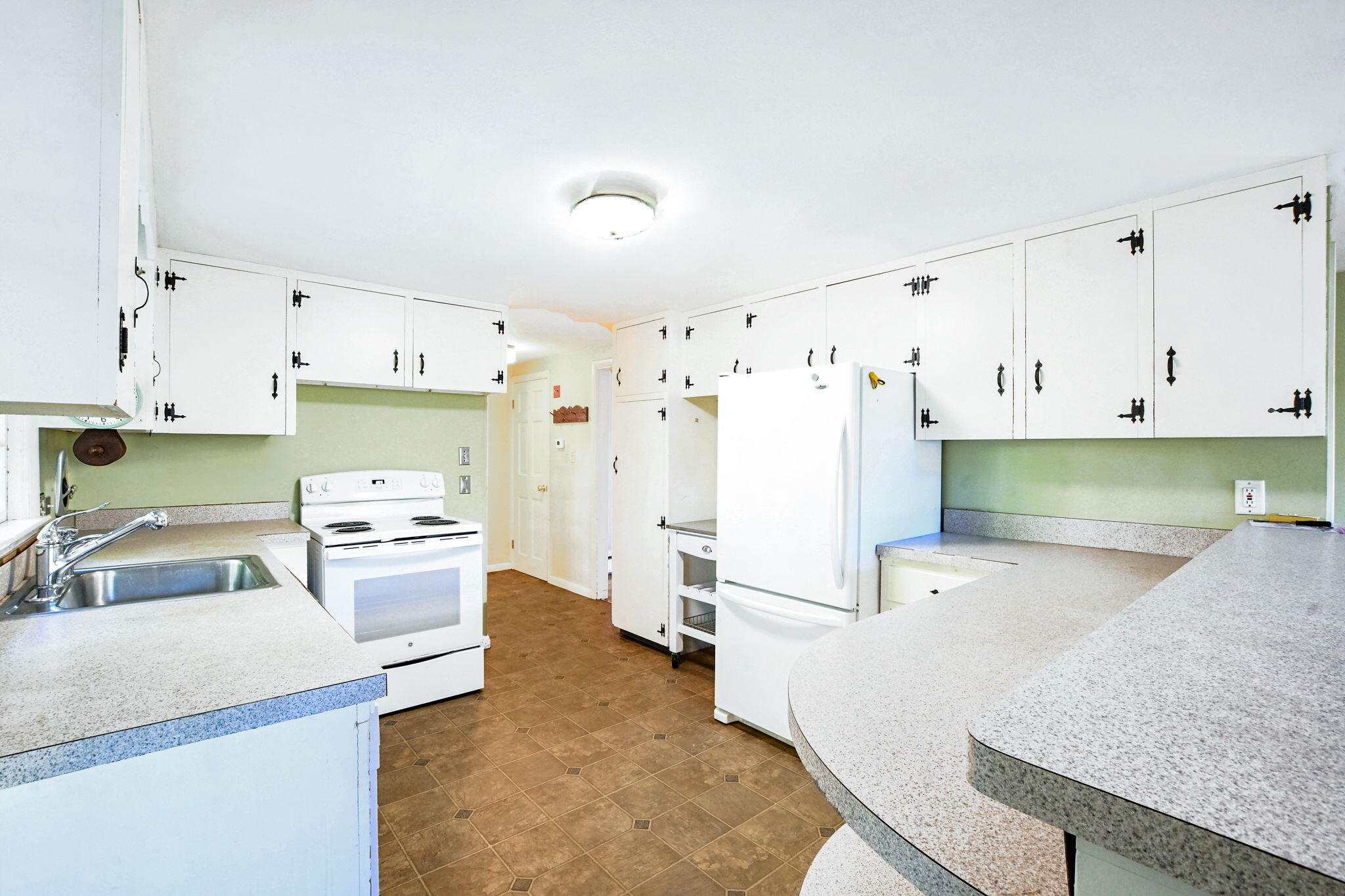28 Annette Avenue East Falmouth MA 02536
