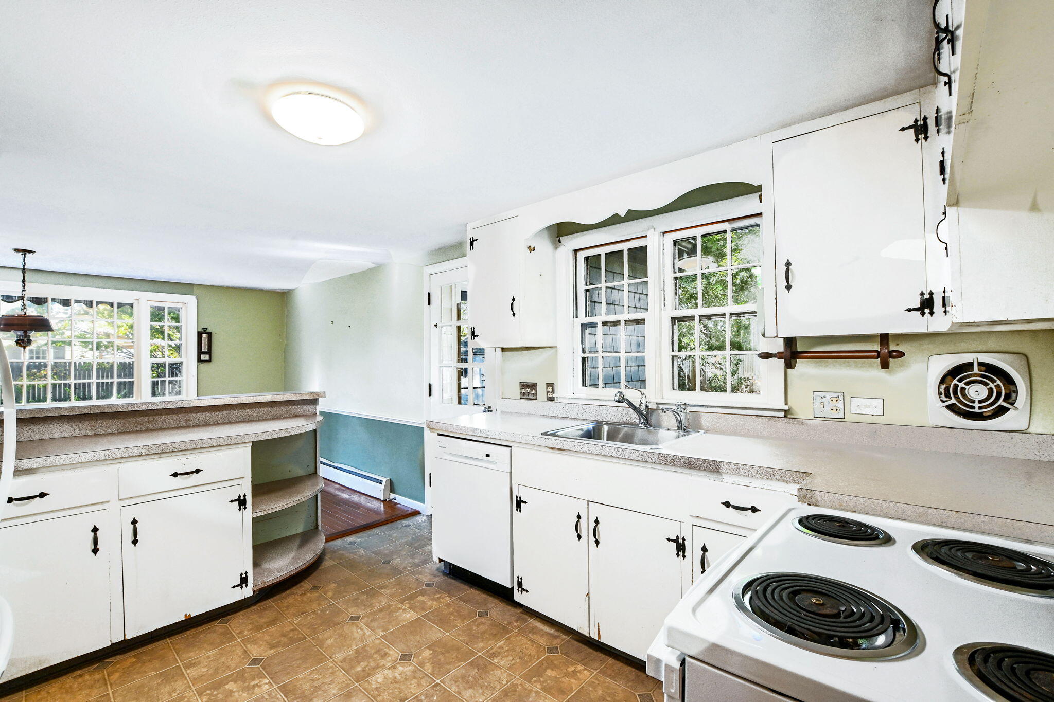 28 Annette Avenue East Falmouth MA 02536