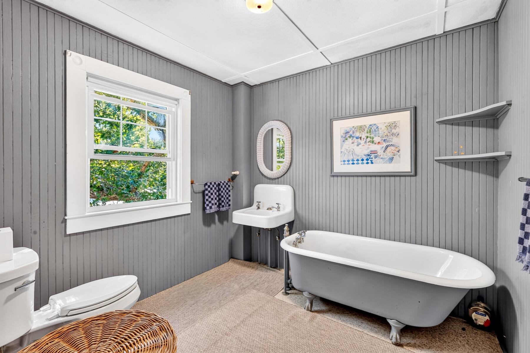 34 Pequossett Avenue North Falmouth MA 02556