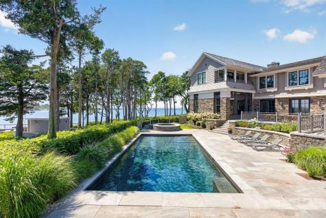 26 Greycourt Lane West Falmouth MA 02540