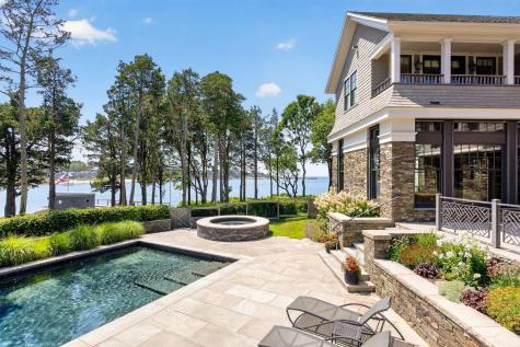 26 Greycourt Lane West Falmouth MA 02540