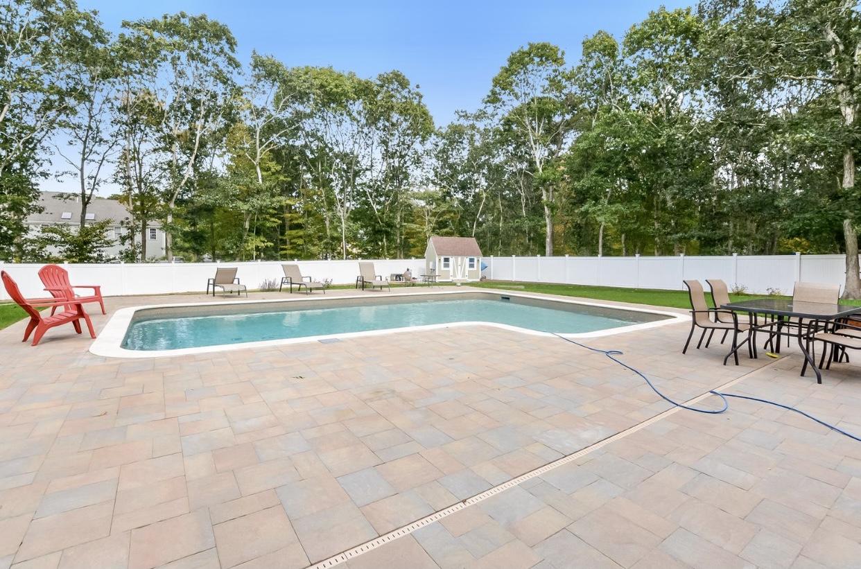 13 Grandwood Drive Forestdale MA 02644