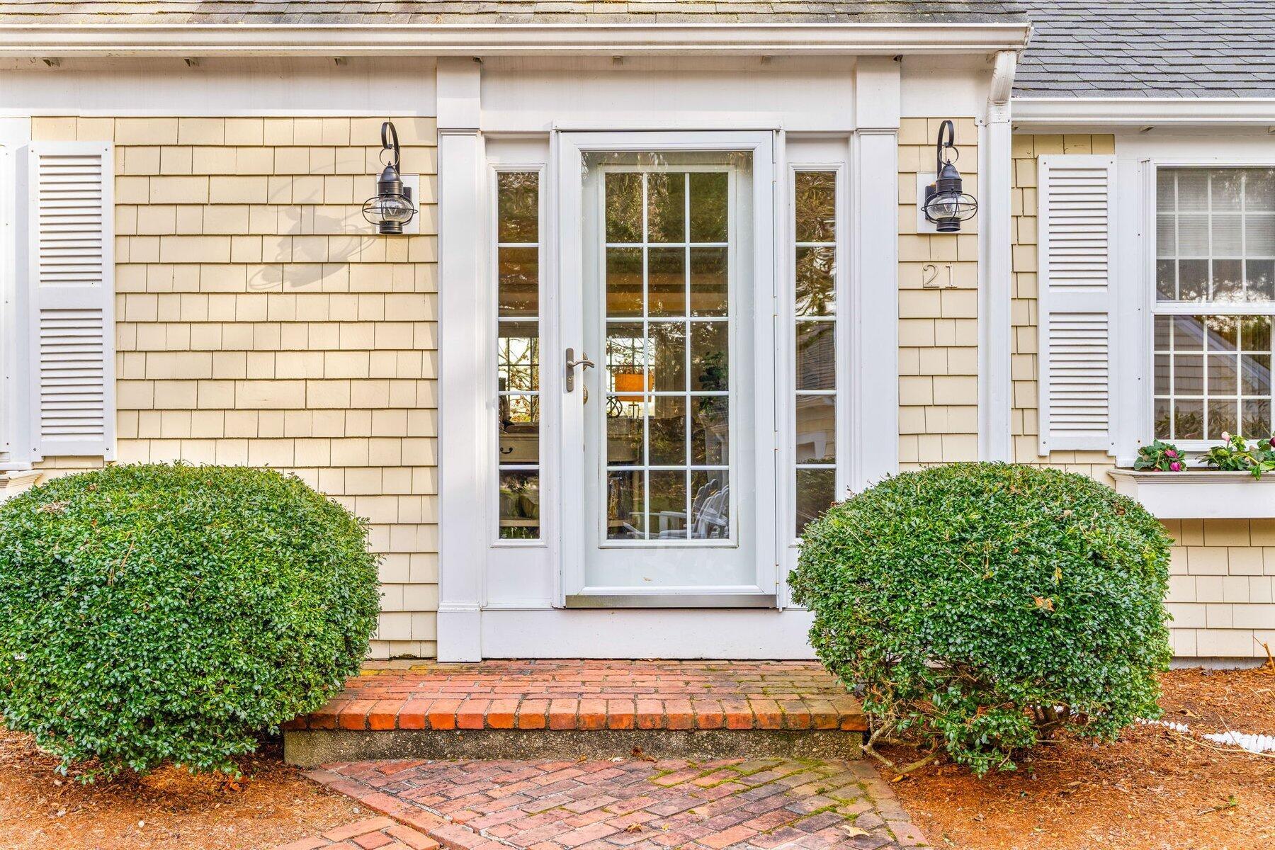 21 Fiddler Crab Lane Mashpee MA 02649