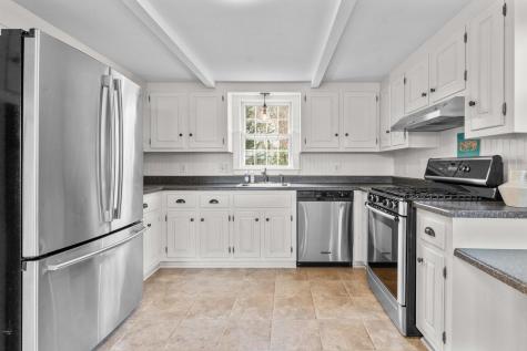 21 Fiddler Crab Lane Mashpee MA 02649